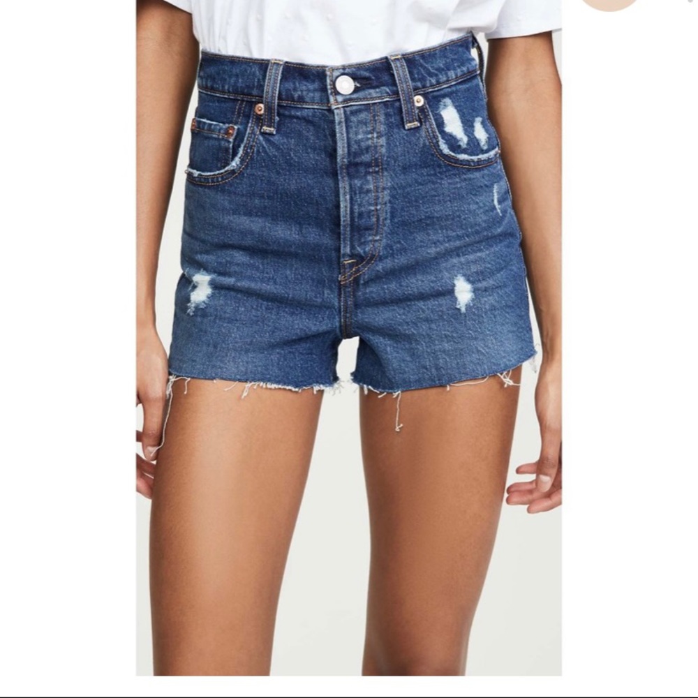 Levi’s ribcage shorts